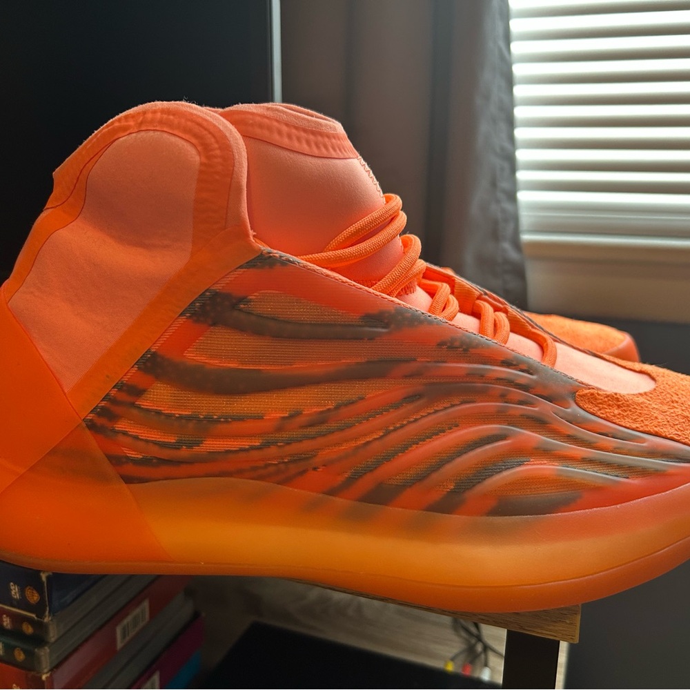 Yeezy QNTM